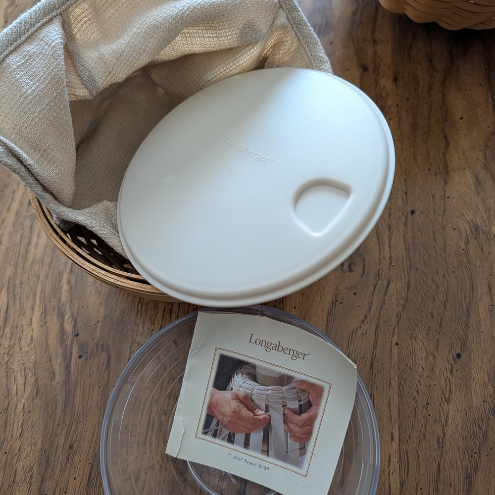 MAKE AN OFFER, Please! Longaberger 7" Bowl Basket Set with Lid - Picture 2 of 8